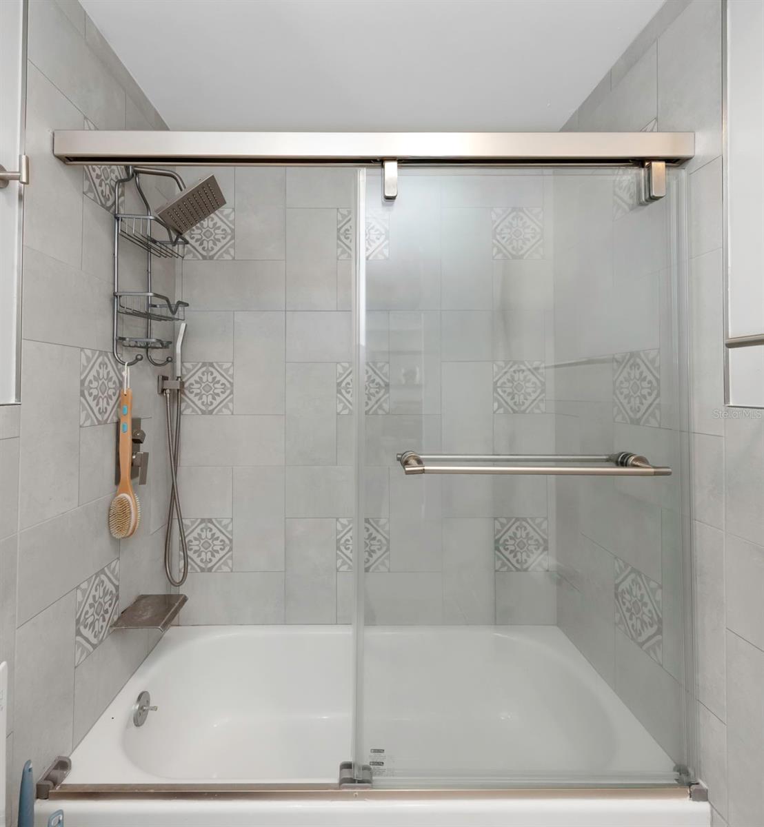 Image 31 of 69 For 1819 Shore Drive S 318