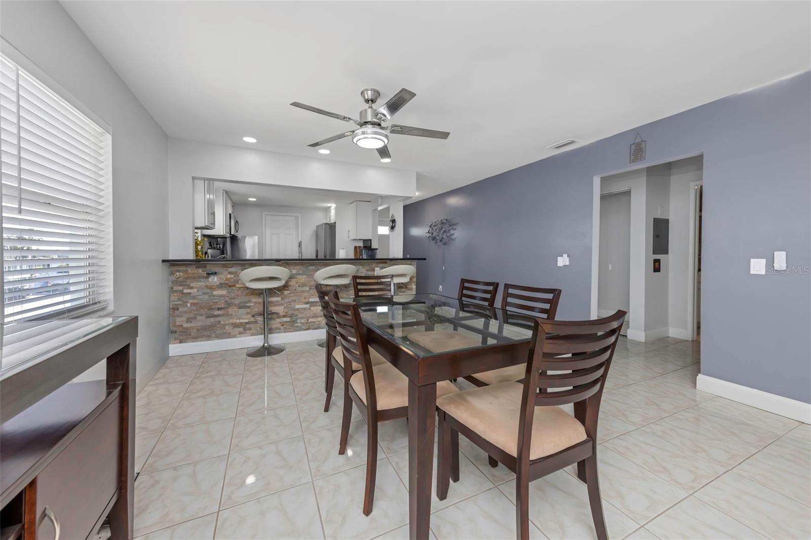 Image 35 of 69 For 1819 Shore Drive S 318