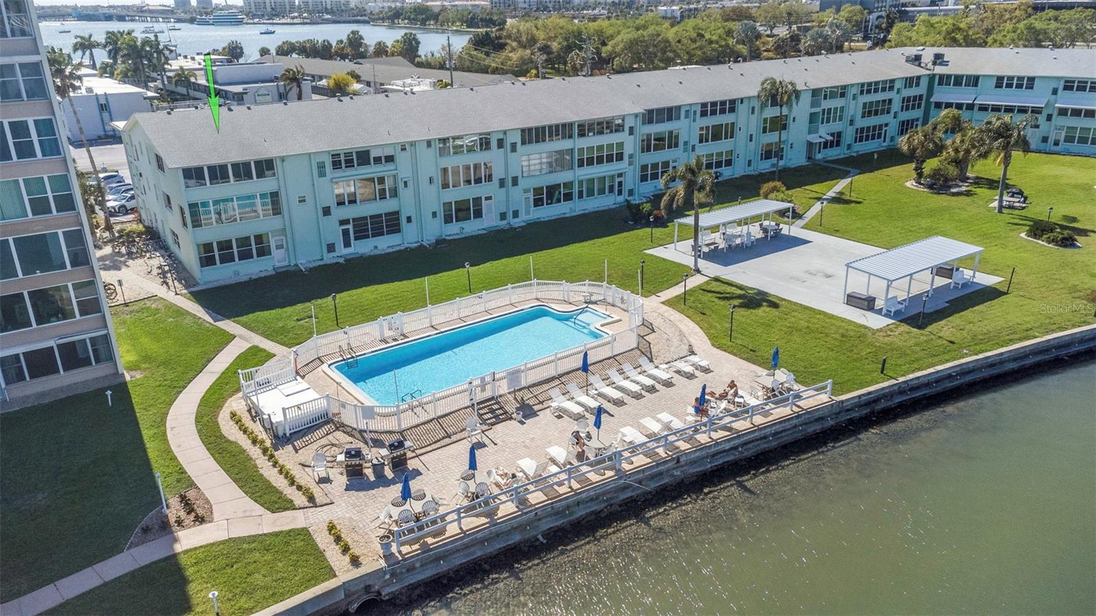 Image 55 of 69 For 1819 Shore Drive S 318