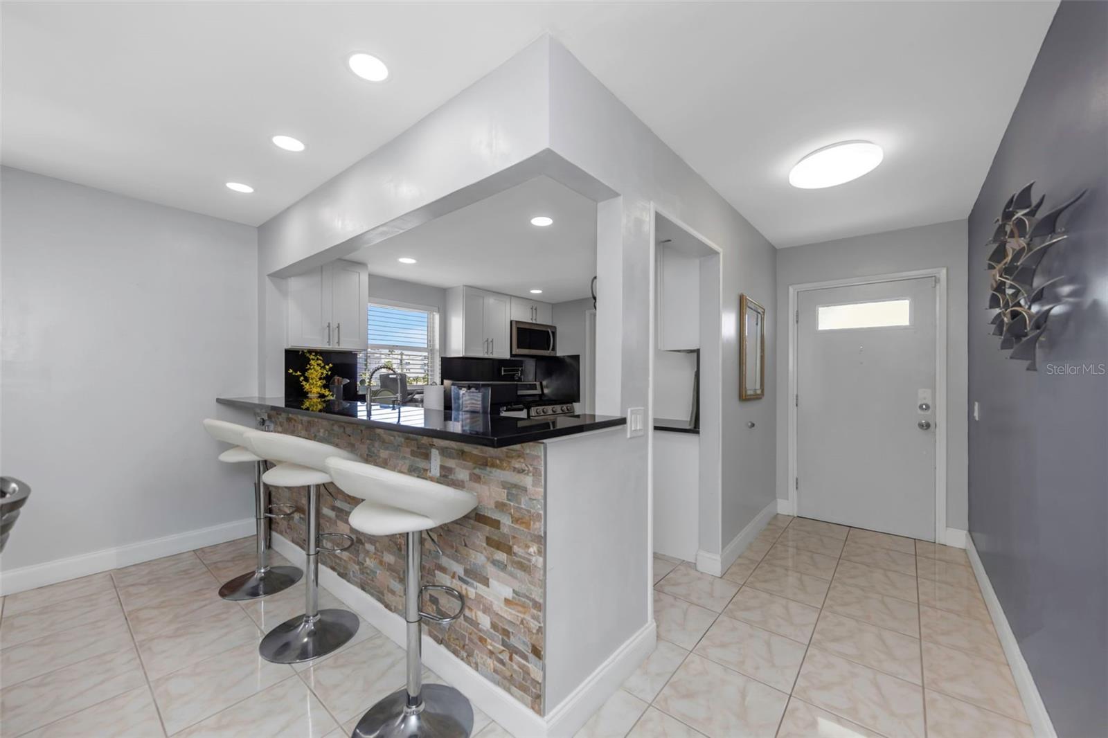 Image 6 of 69 For 1819 Shore Drive S 318