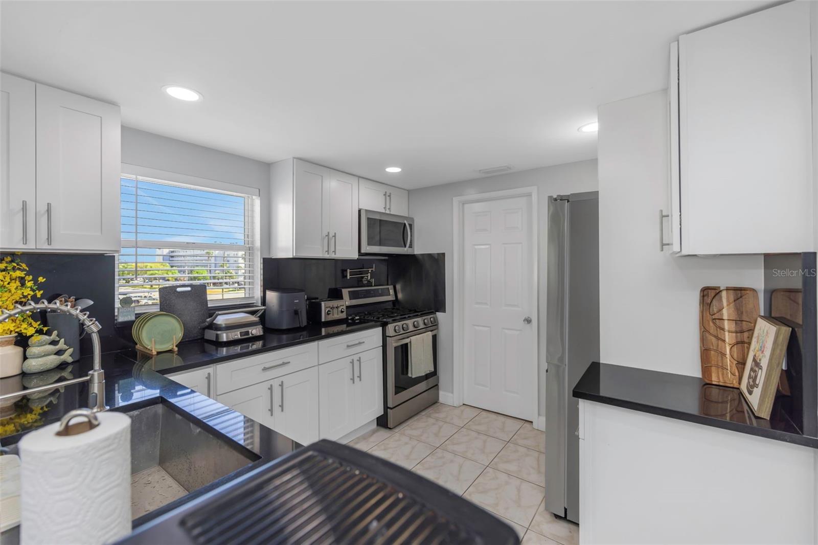 Image 7 of 69 For 1819 Shore Drive S 318