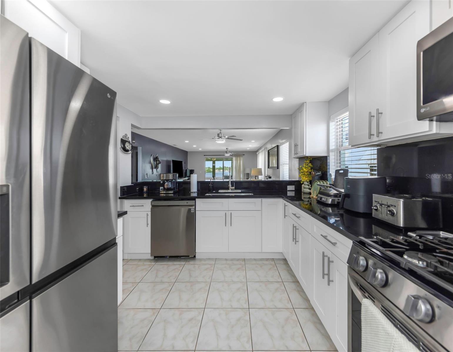 Image 9 of 69 For 1819 Shore Drive S 318