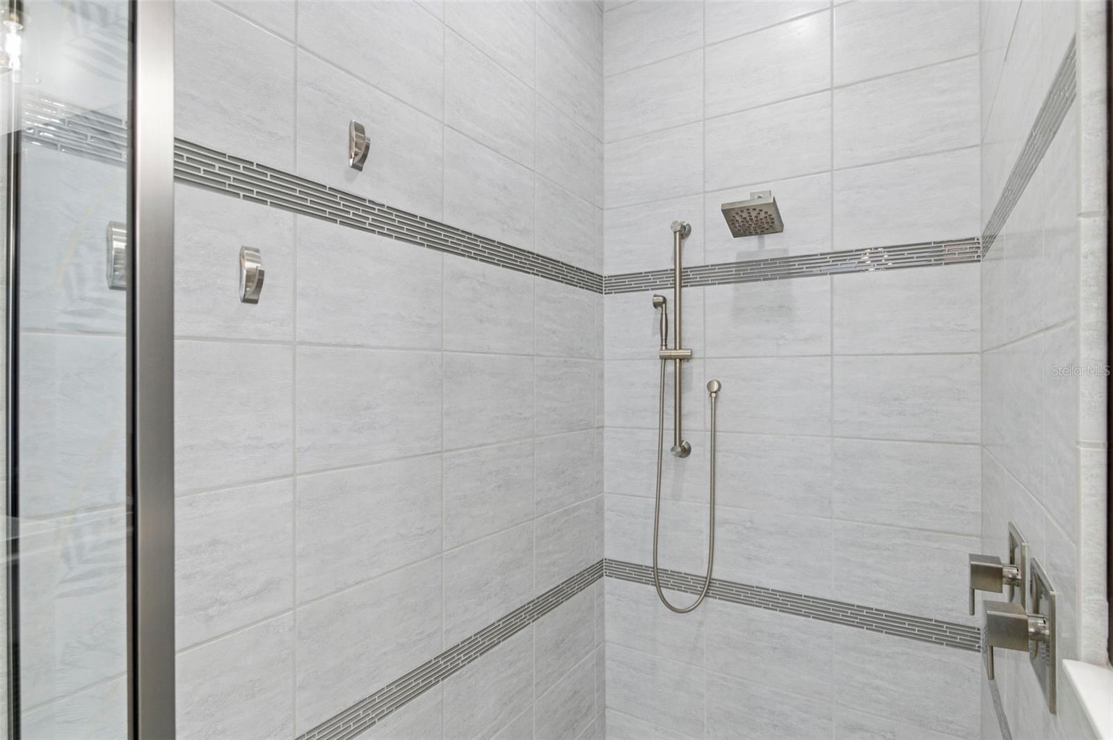 Image 34 of 87 For 2552 Oakwood Preserve Drive