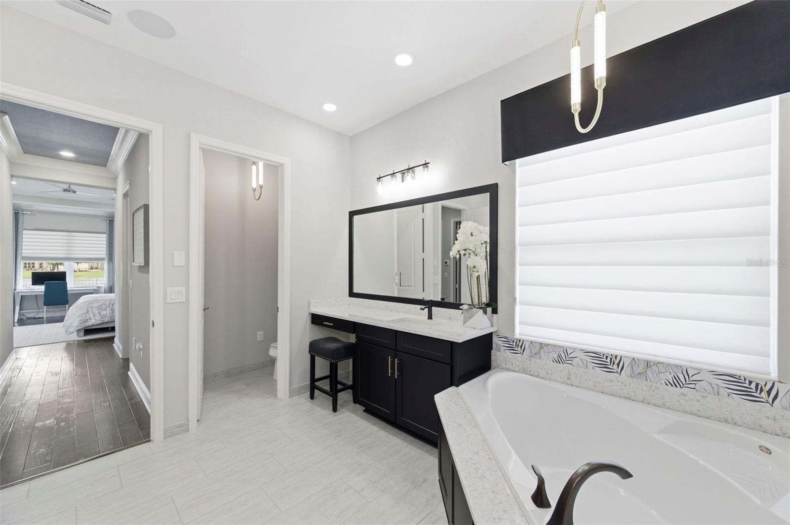 Image 35 of 87 For 2552 Oakwood Preserve Drive