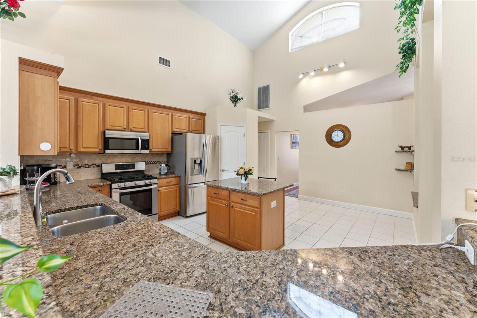 Image 13 of 47 For 18125 Sweet Jasmine Drive