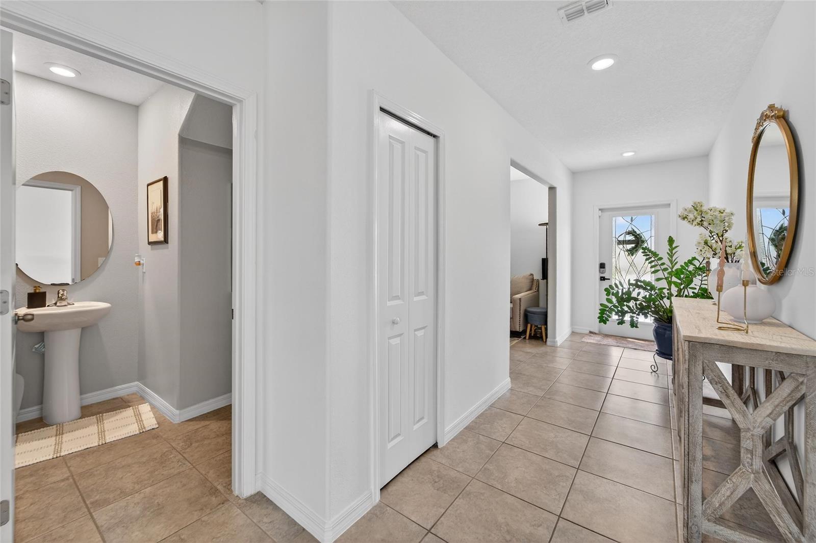 Listing photo id 18 for 13209 Wildflower Meadow Drive