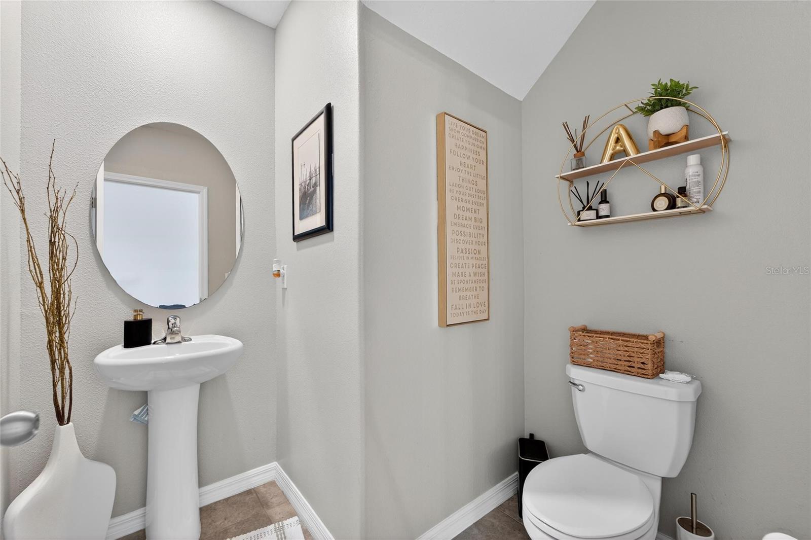 Listing photo id 22 for 13209 Wildflower Meadow Drive