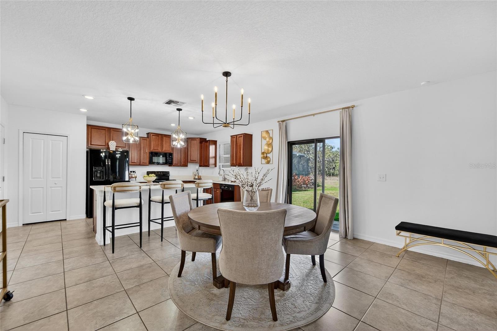 Listing photo id 28 for 13209 Wildflower Meadow Drive