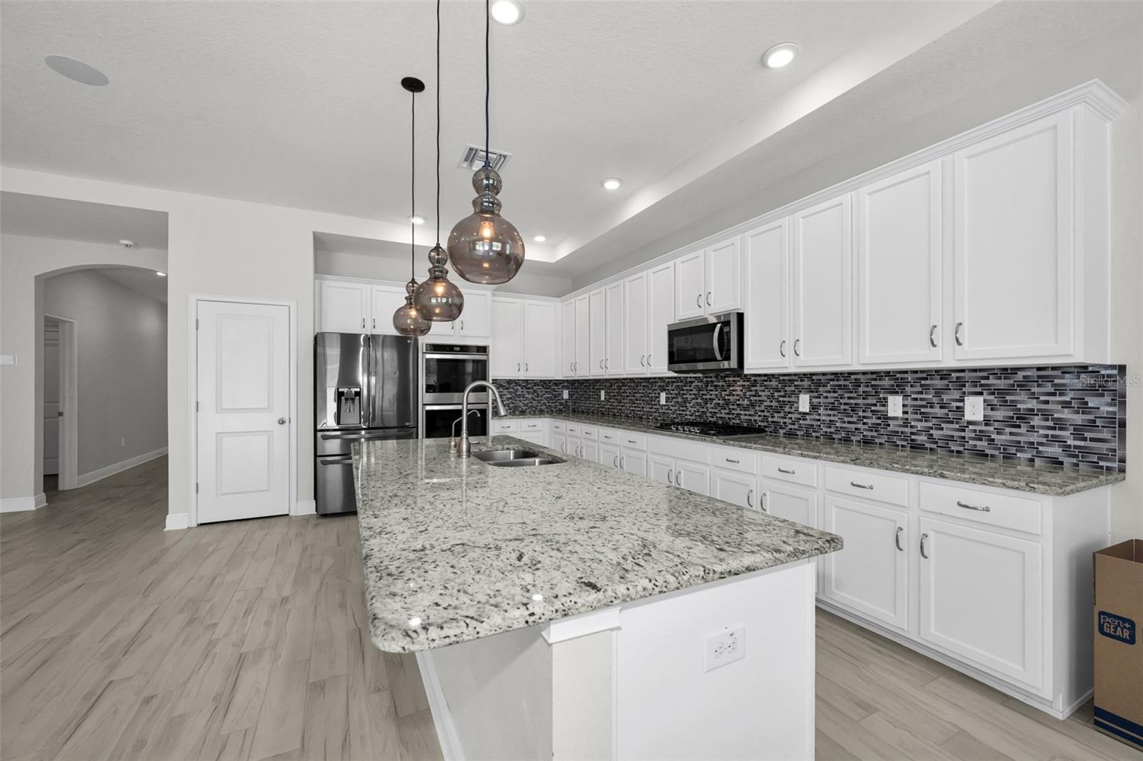 Image 12 of 63 For 21654 Billowy Jaunt Drive