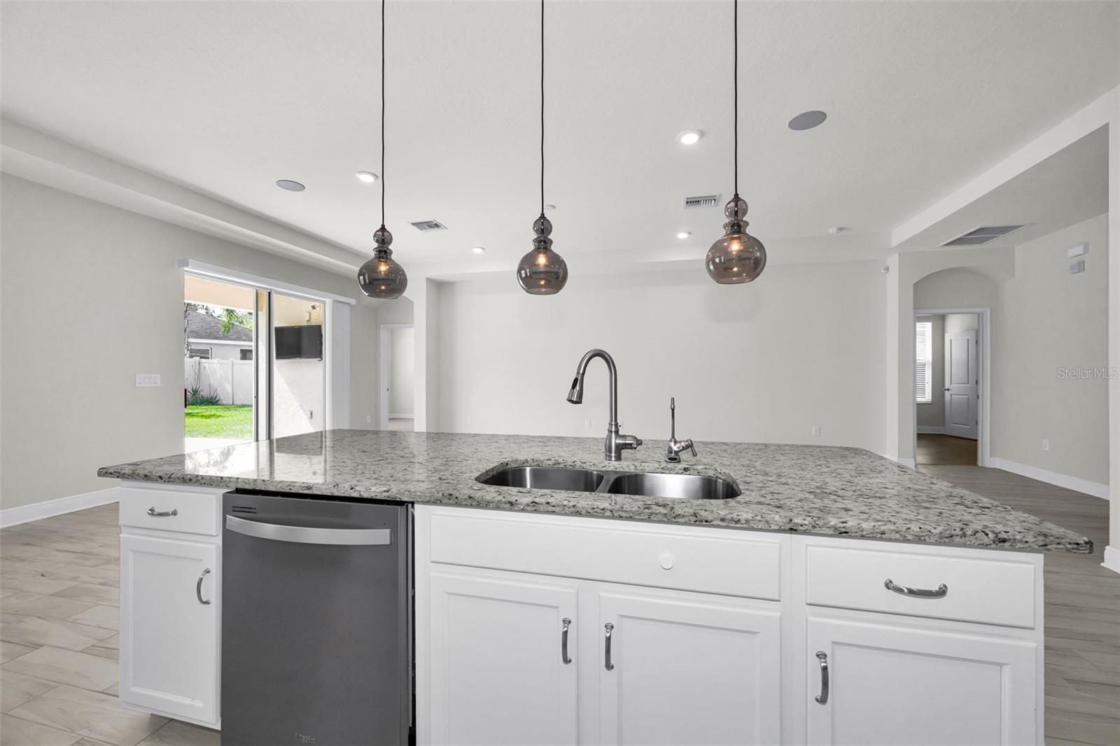 Image 13 of 63 For 21654 Billowy Jaunt Drive