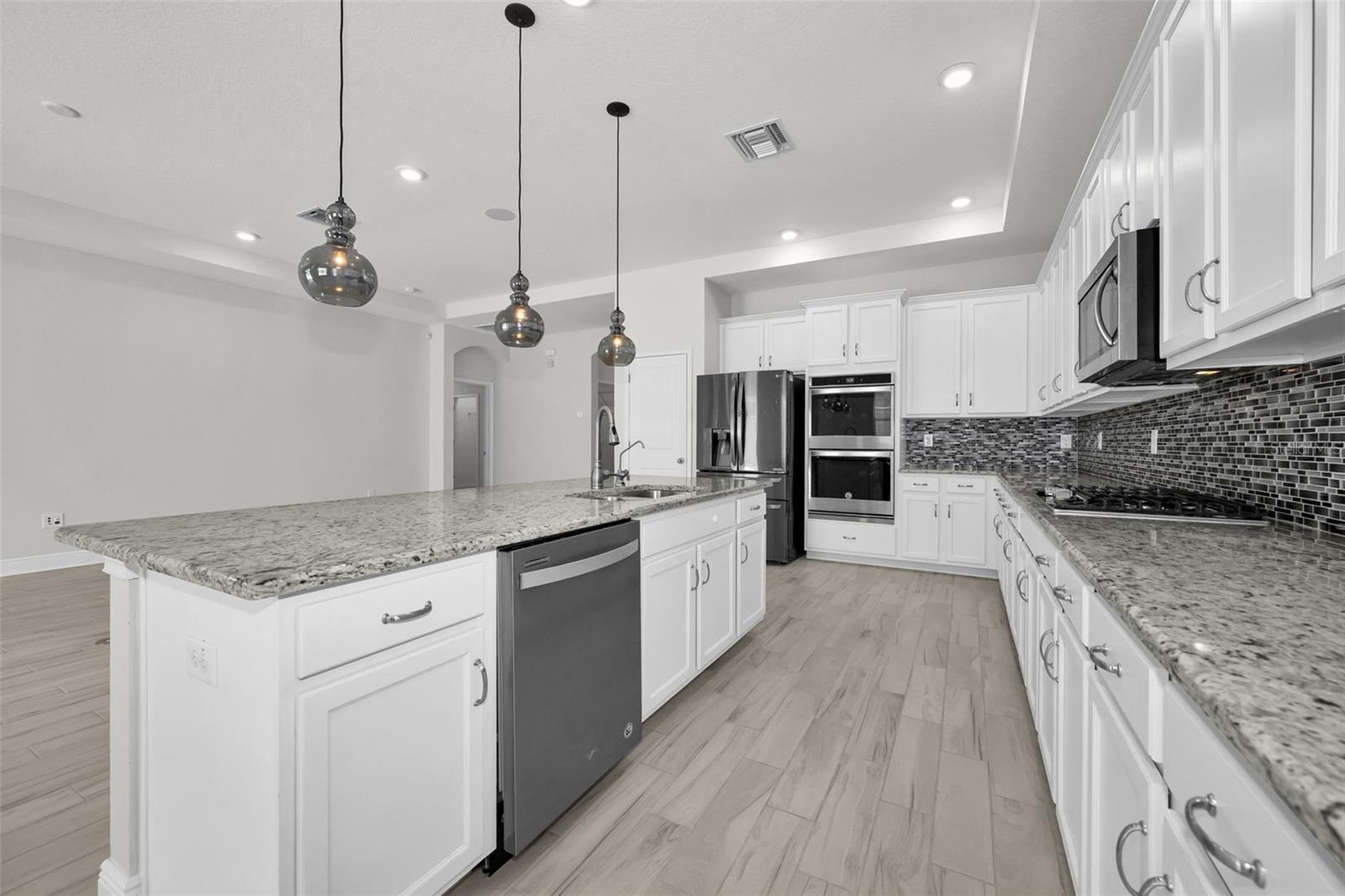 Image 14 of 63 For 21654 Billowy Jaunt Drive