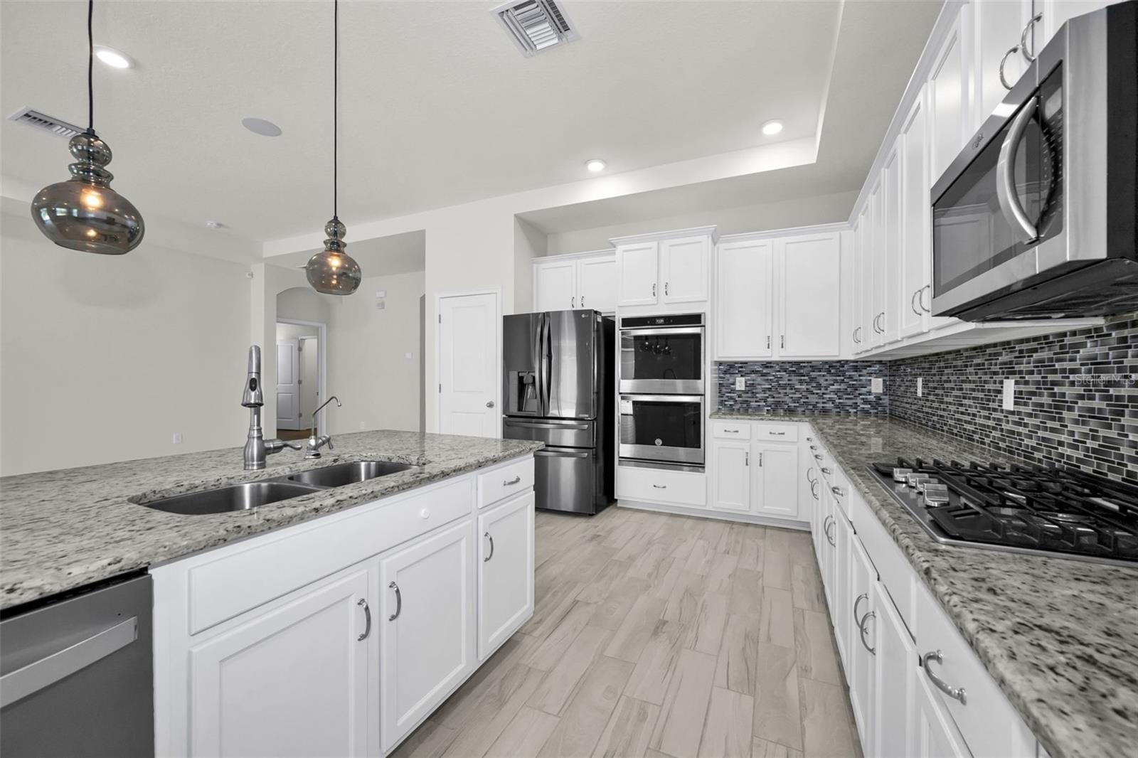 Image 16 of 63 For 21654 Billowy Jaunt Drive