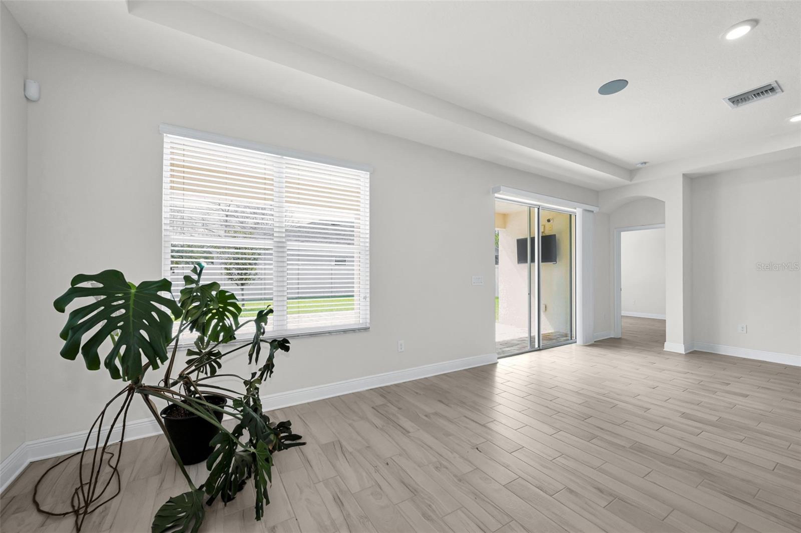 Image 17 of 63 For 21654 Billowy Jaunt Drive