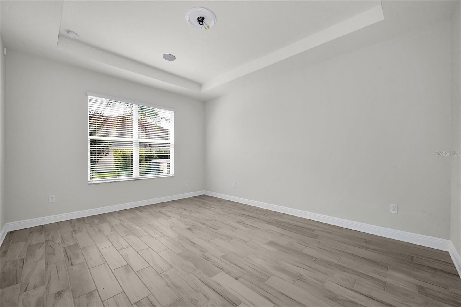 Image 19 of 63 For 21654 Billowy Jaunt Drive