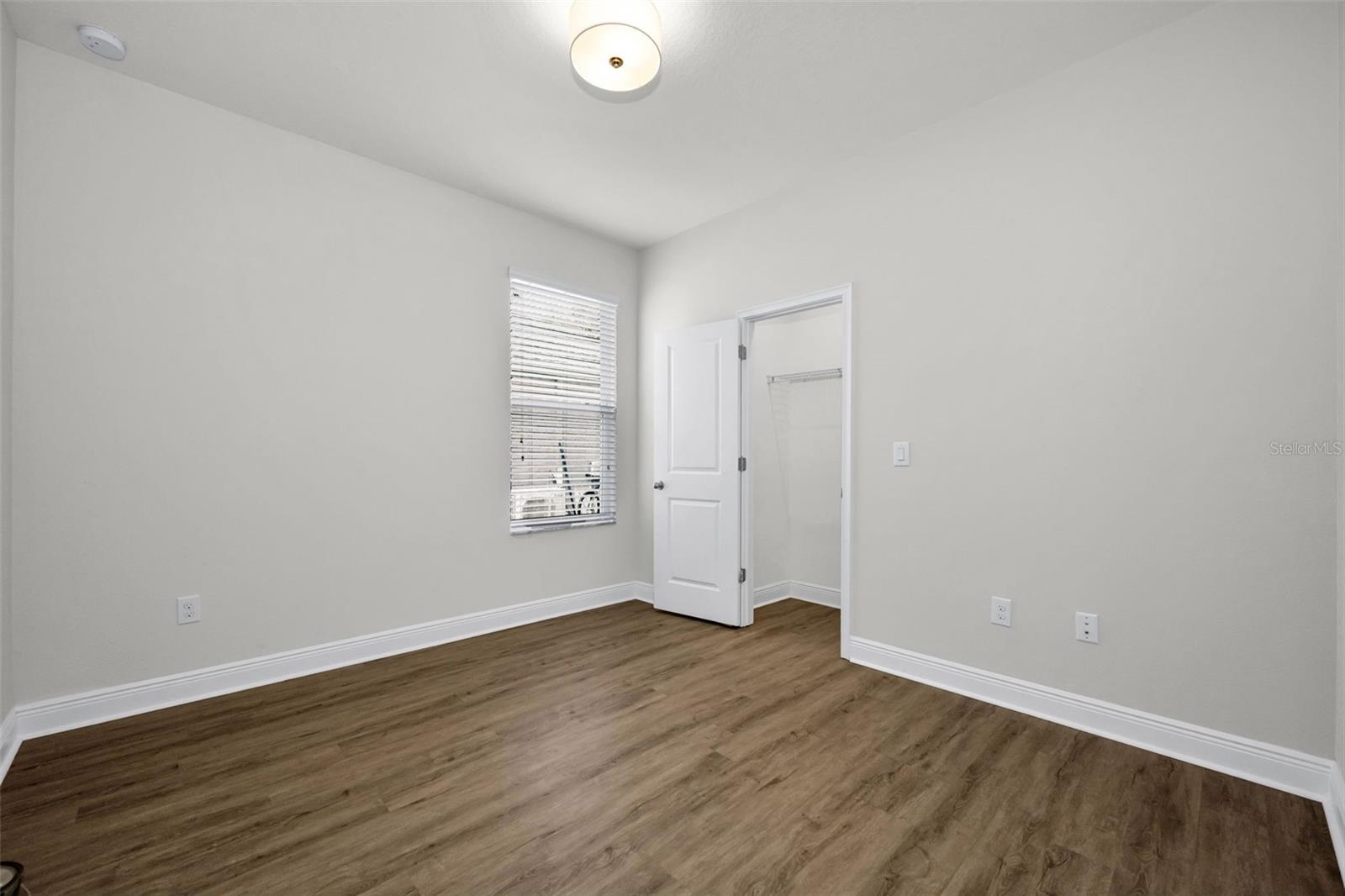 Image 27 of 63 For 21654 Billowy Jaunt Drive