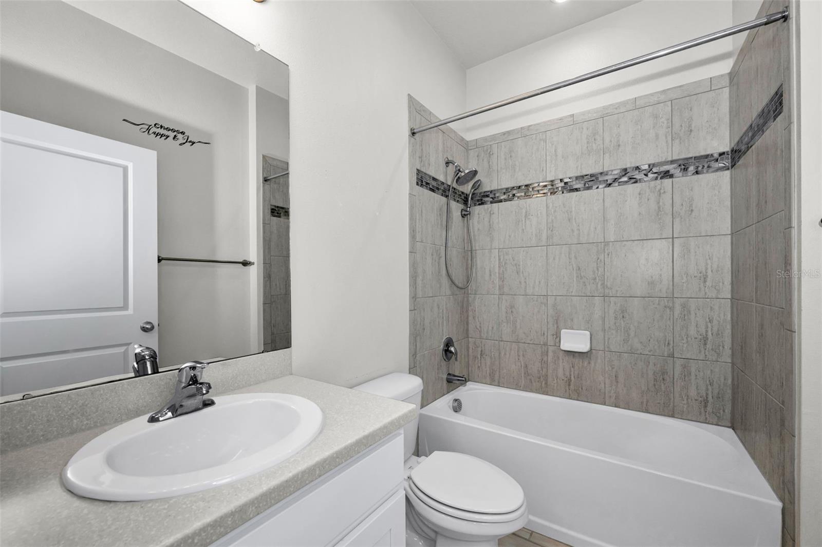 Image 28 of 63 For 21654 Billowy Jaunt Drive