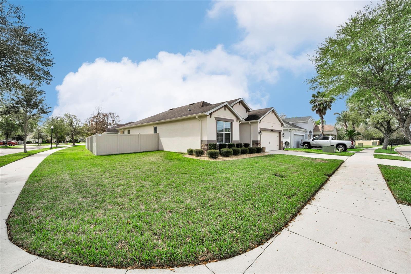 Image 41 of 63 For 21654 Billowy Jaunt Drive