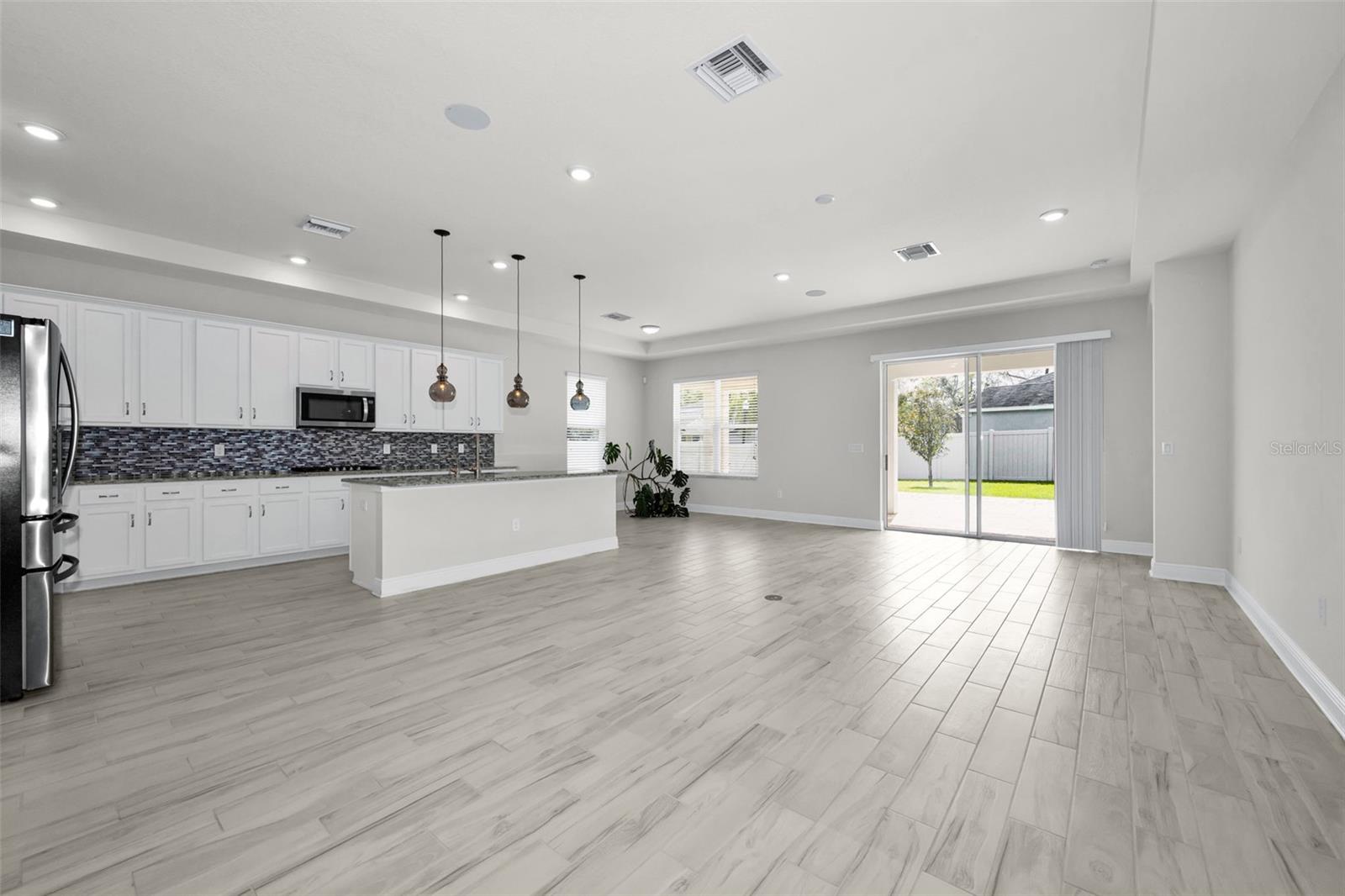 Image 5 of 63 For 21654 Billowy Jaunt Drive