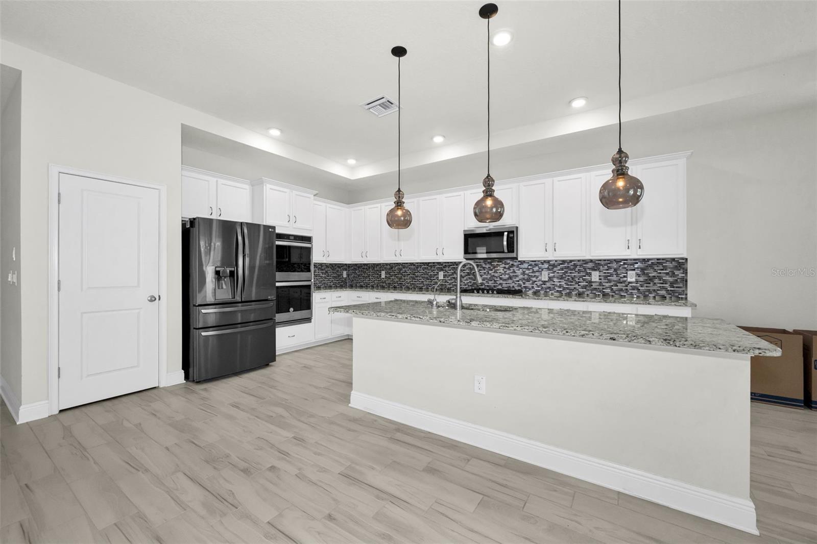 Image 9 of 63 For 21654 Billowy Jaunt Drive