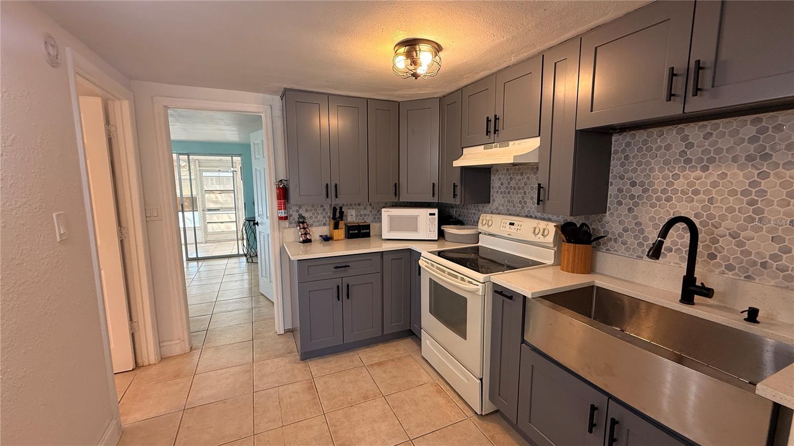 Image 24 of 45 For 12611 1st Isle