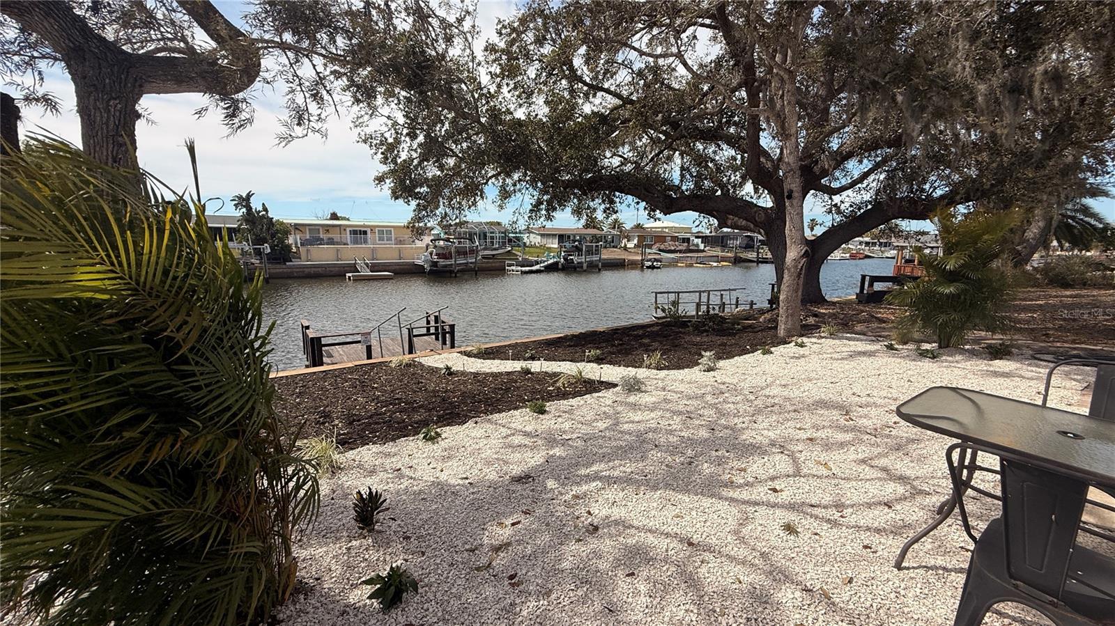 Image 37 of 45 For 12611 1st Isle