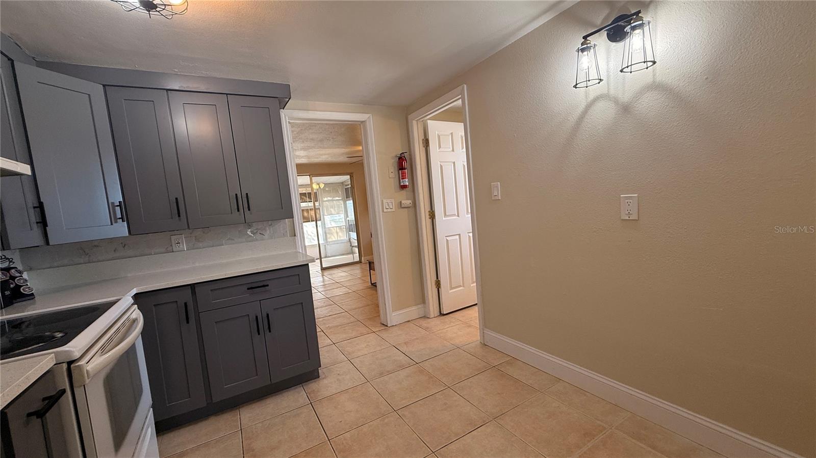 Image 7 of 45 For 12611 1st Isle