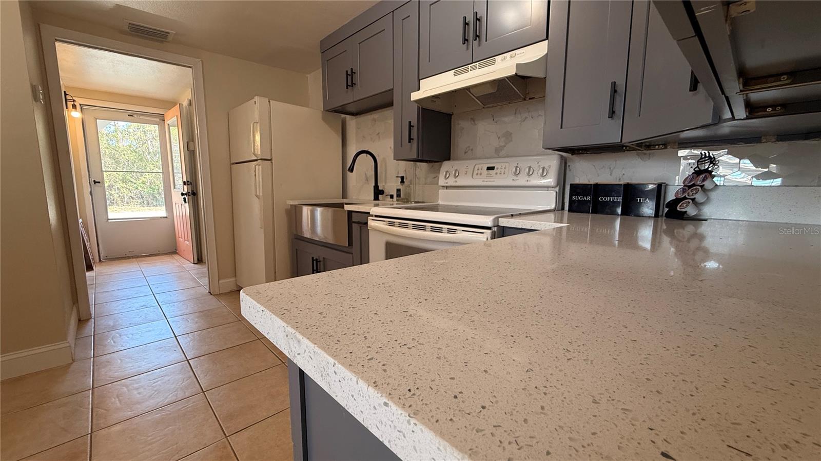 Image 8 of 45 For 12611 1st Isle