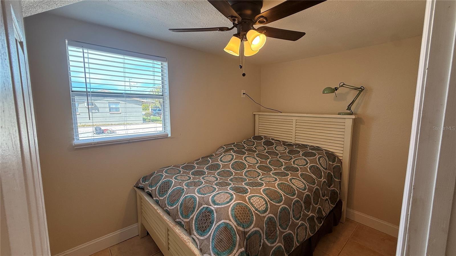 Image 9 of 45 For 12611 1st Isle