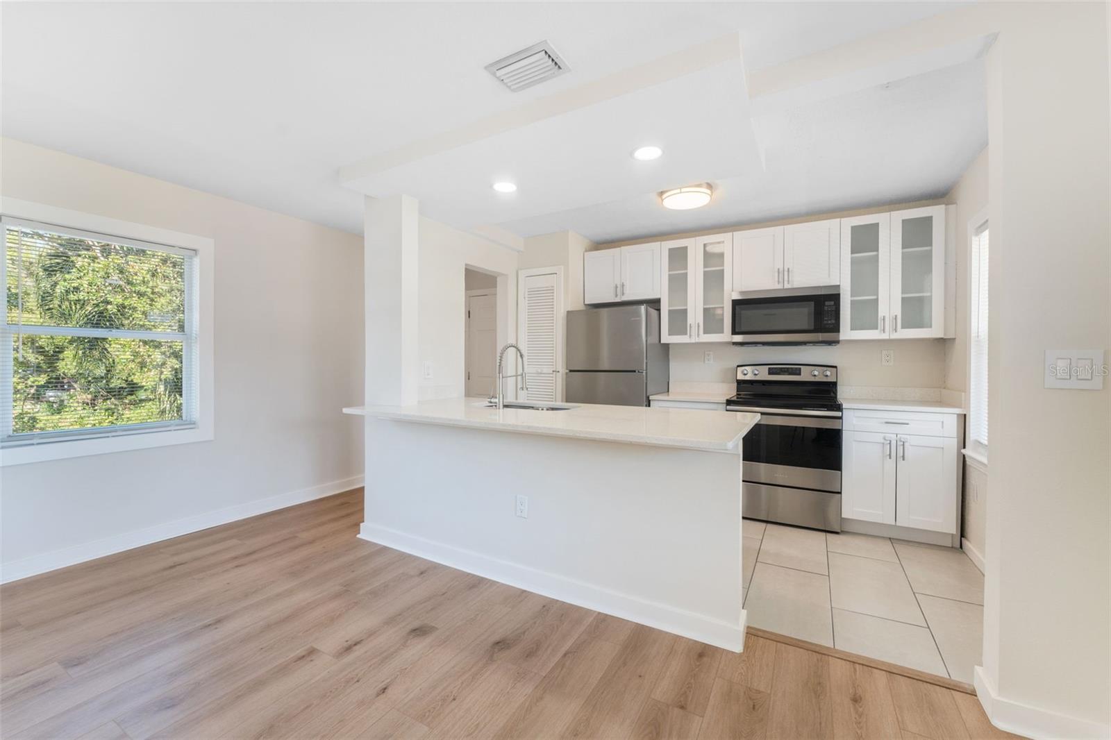 Image 31 of 64 For 221 Hale Avenue