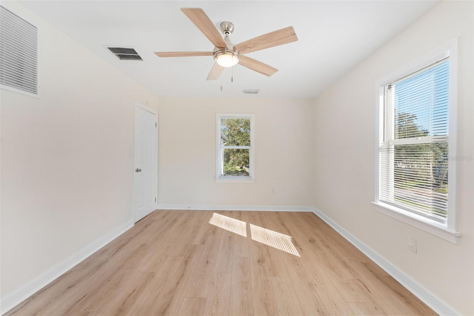 Image 44 of 64 For 221 Hale Avenue