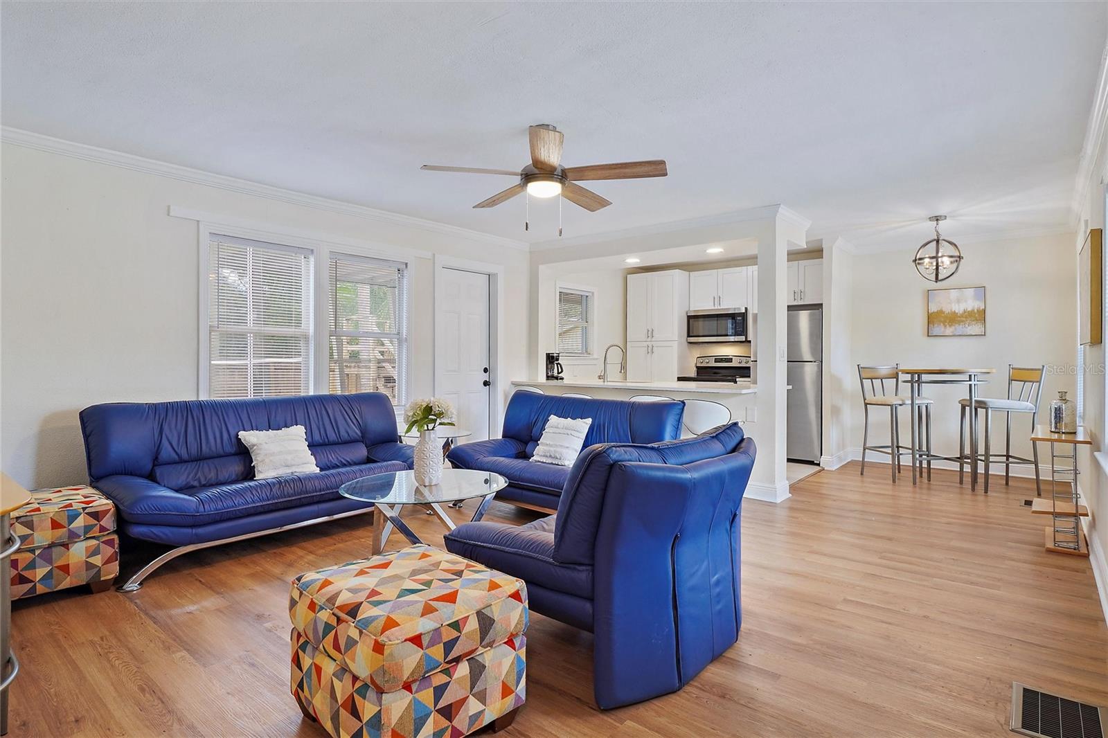 Image 5 of 64 For 221 Hale Avenue