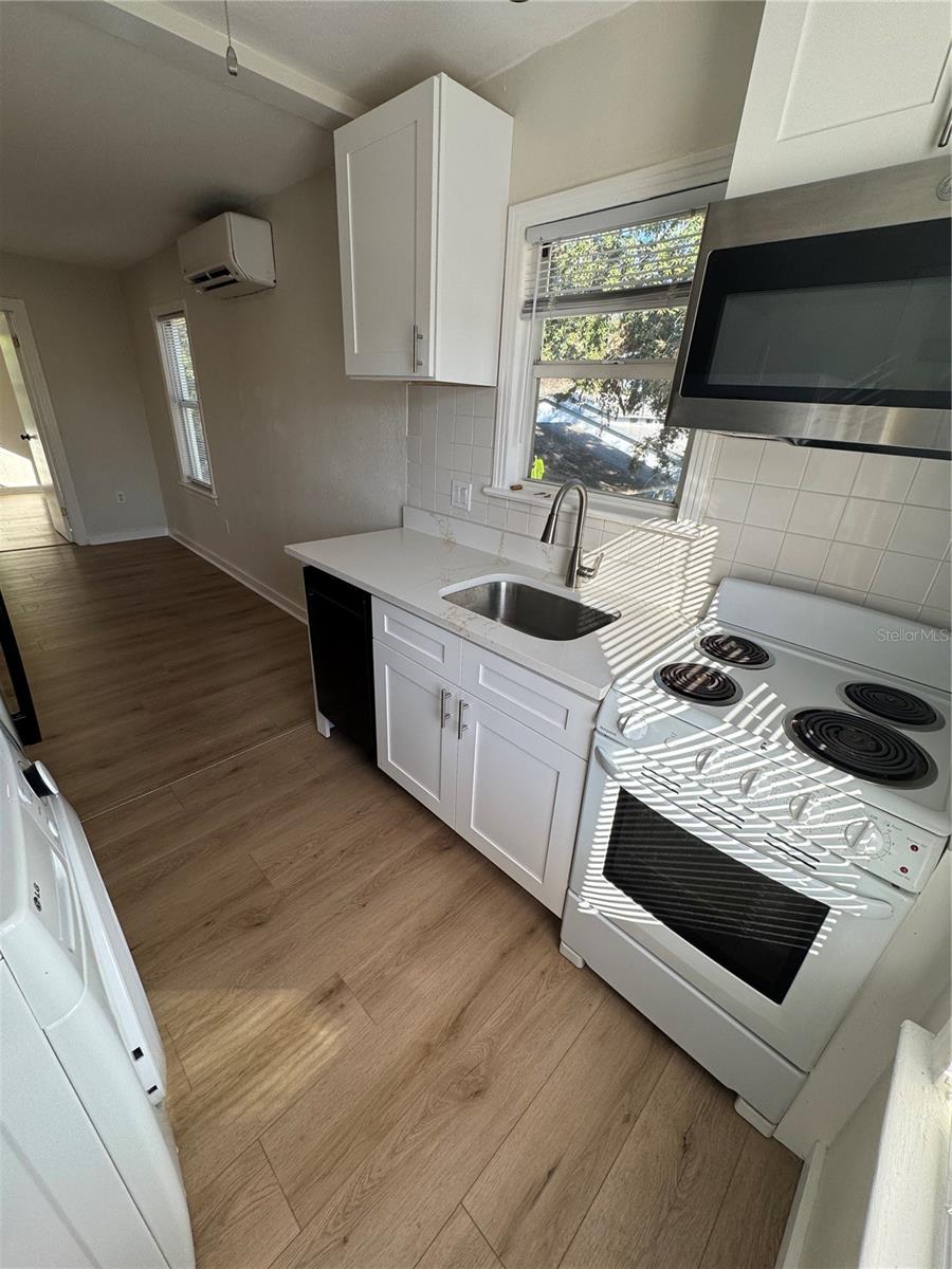 Image 51 of 64 For 221 Hale Avenue