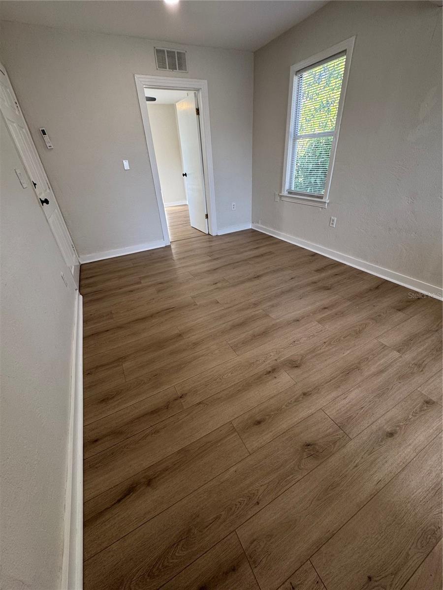 Image 57 of 64 For 221 Hale Avenue