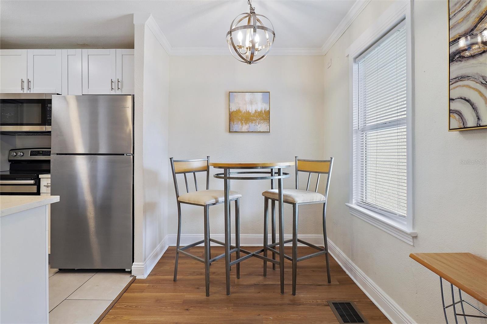 Image 7 of 64 For 221 Hale Avenue