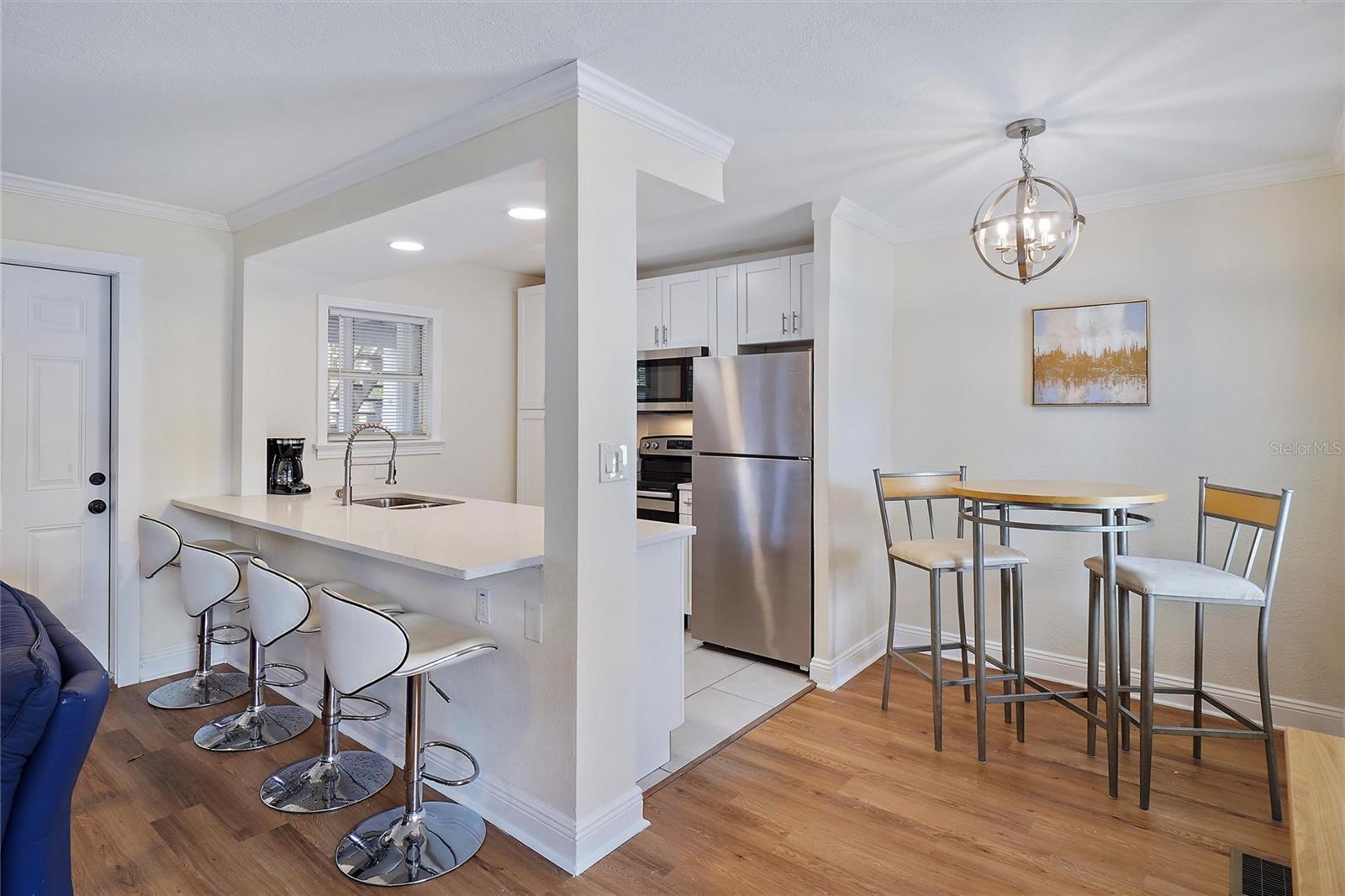 Image 8 of 64 For 221 Hale Avenue