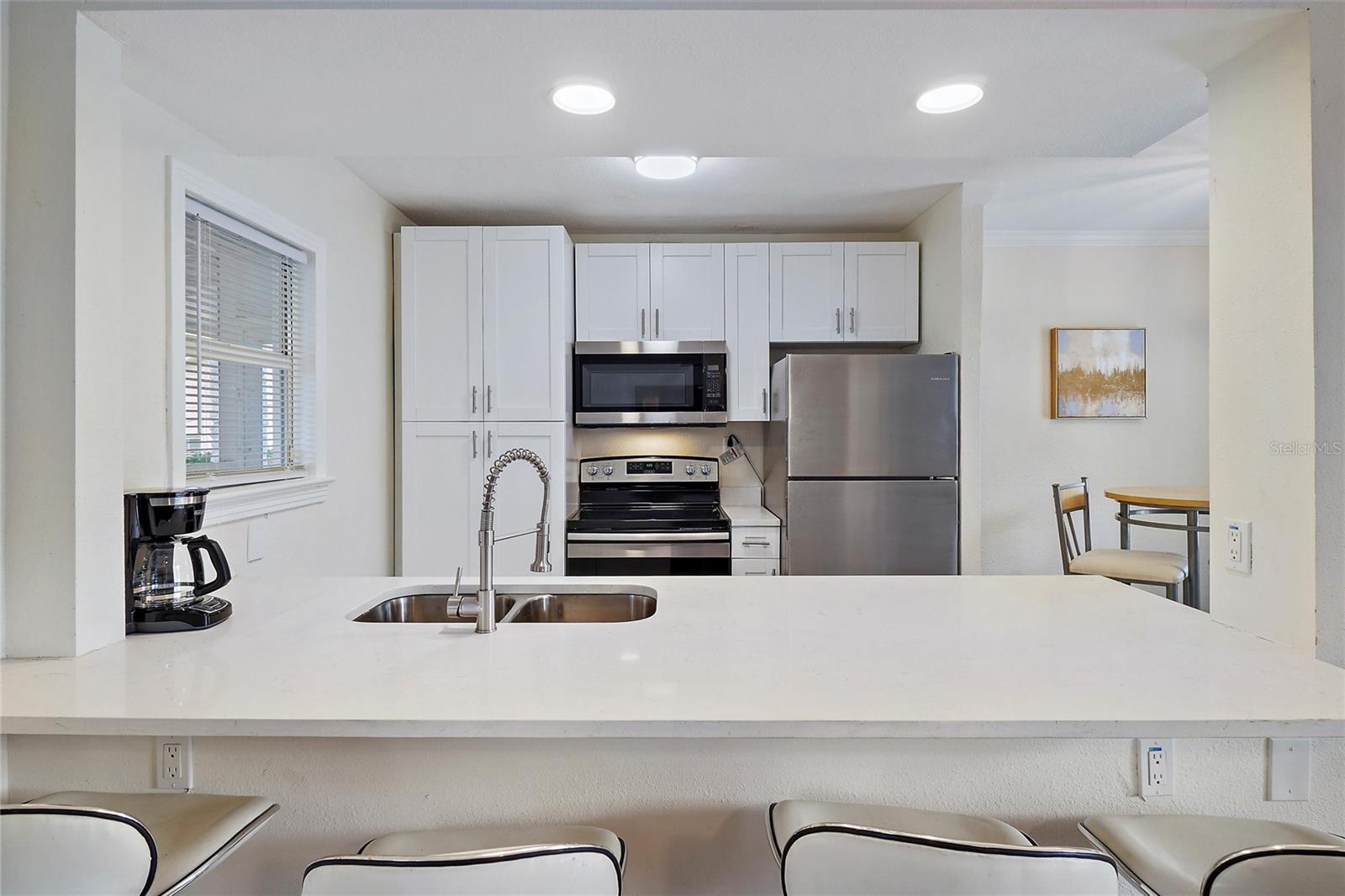 Image 9 of 64 For 221 Hale Avenue