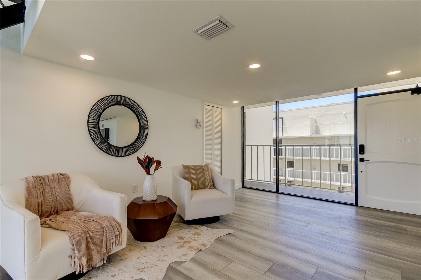 Image 22 of 72 For 500 Osceola Avenue H