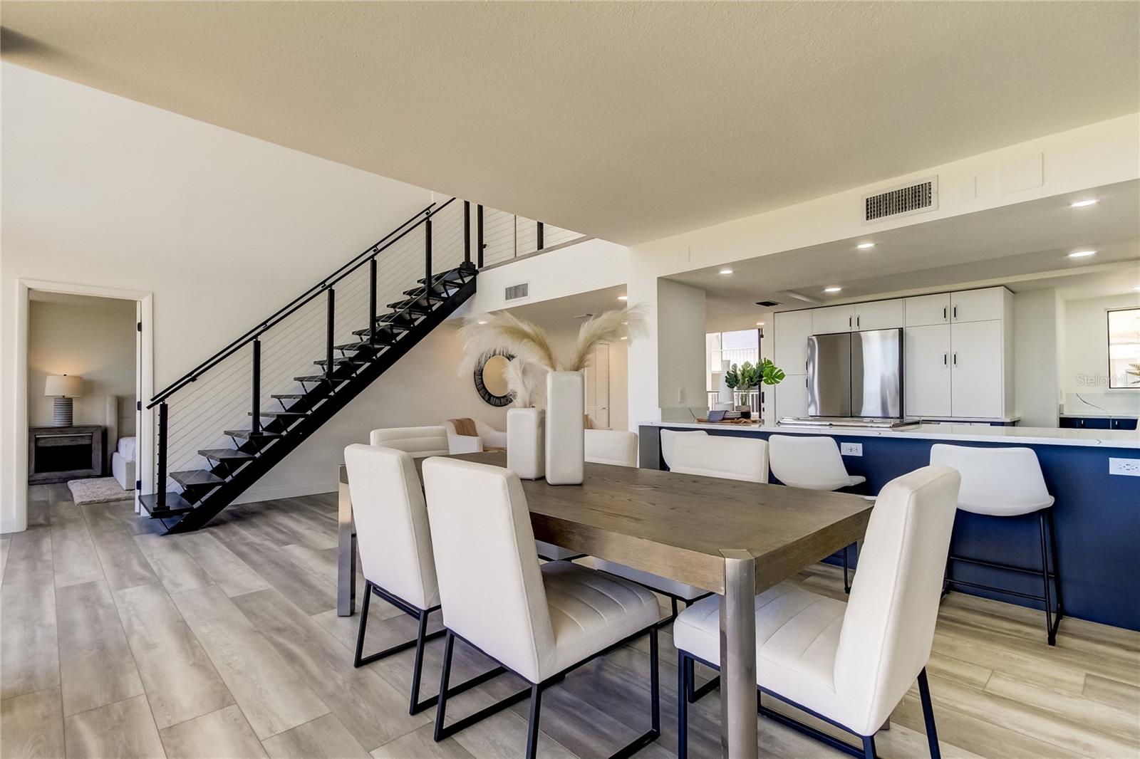 Image 34 of 72 For 500 Osceola Avenue H