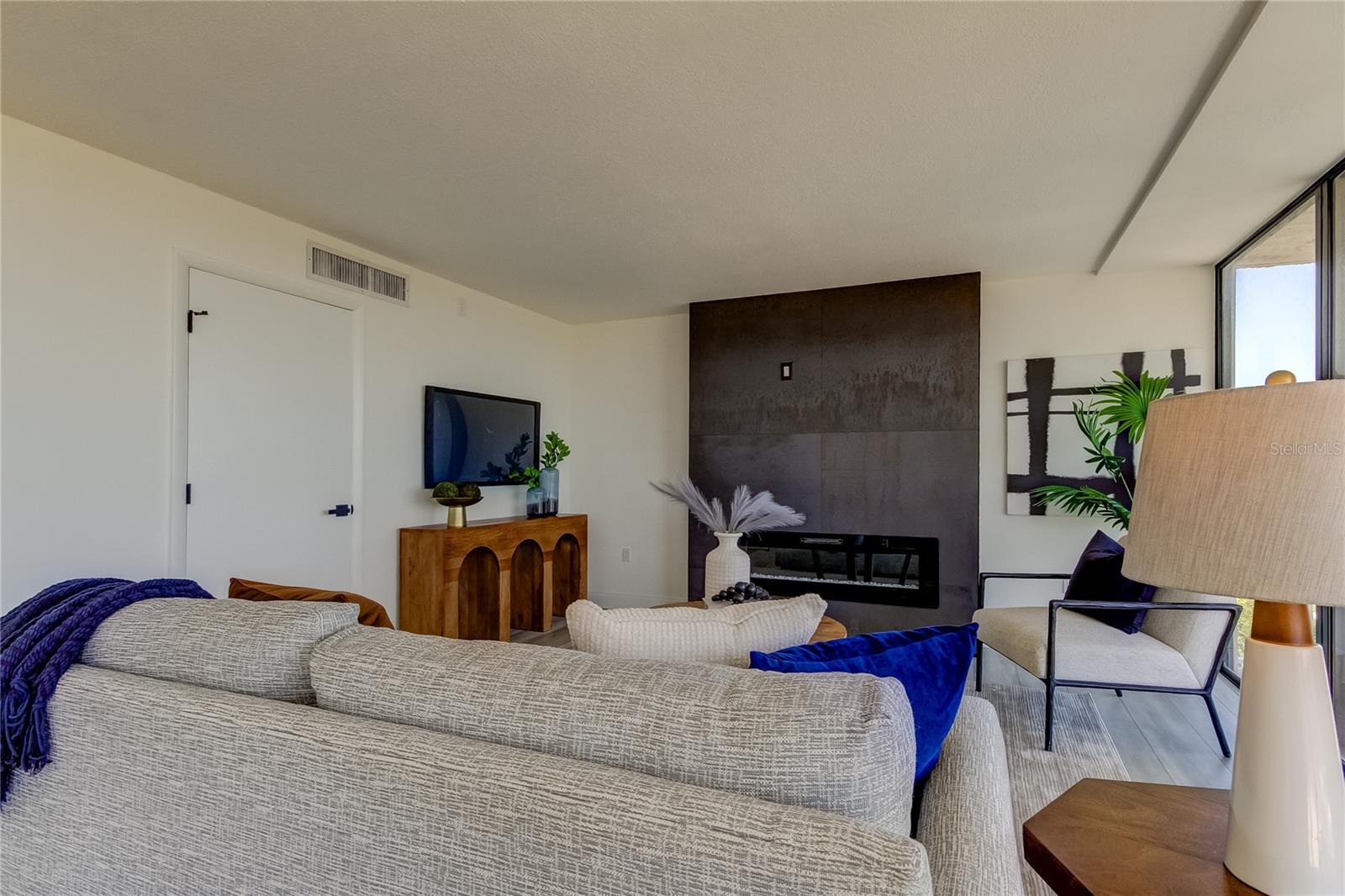 Image 38 of 72 For 500 Osceola Avenue H