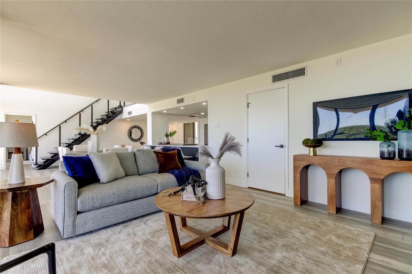 Image 41 of 72 For 500 Osceola Avenue H