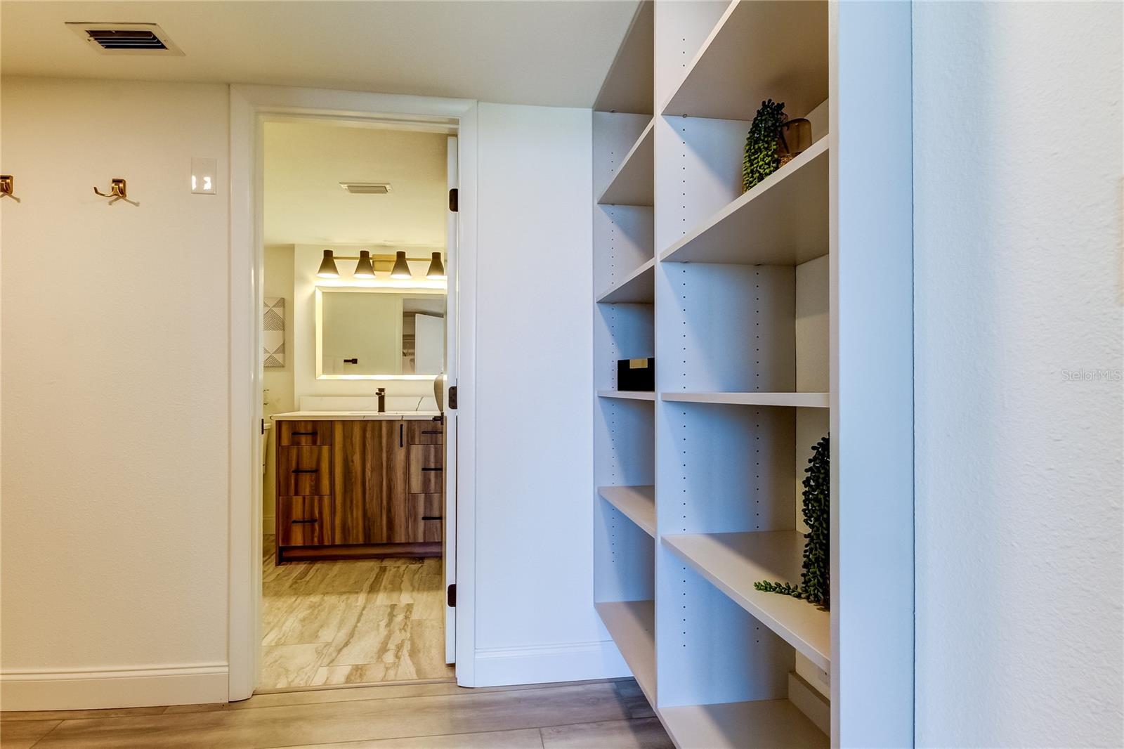 Image 47 of 72 For 500 Osceola Avenue H