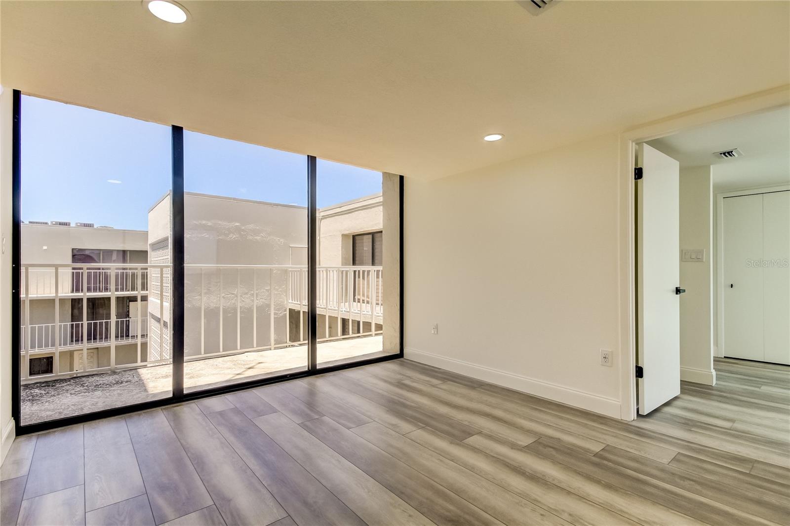 Image 63 of 72 For 500 Osceola Avenue H