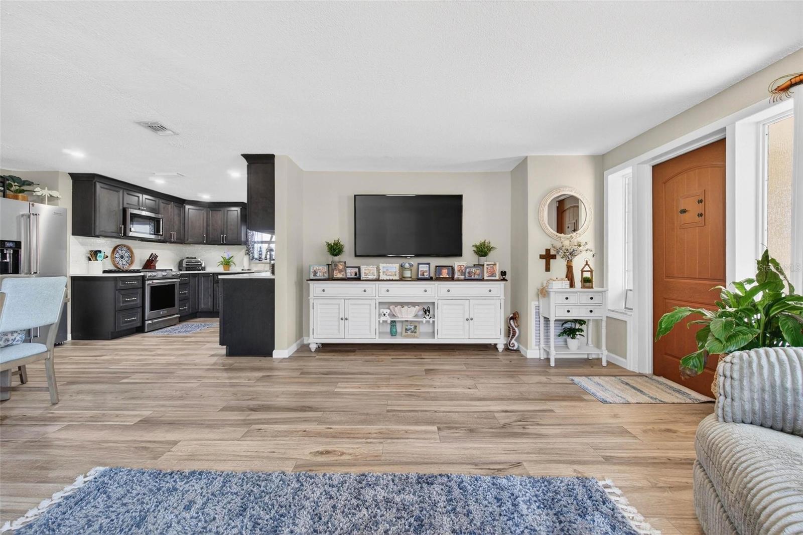 Image 5 of 30 For 5900 Bayou Grande Boulevard Ne