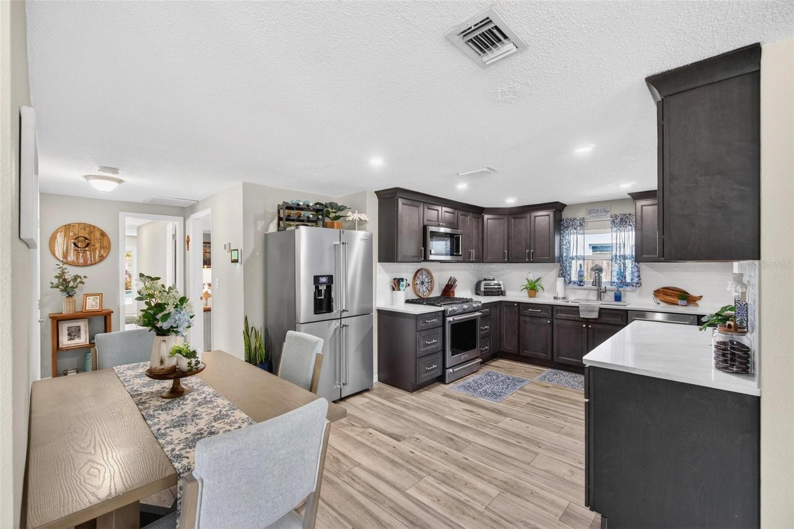 Image 8 of 30 For 5900 Bayou Grande Boulevard Ne