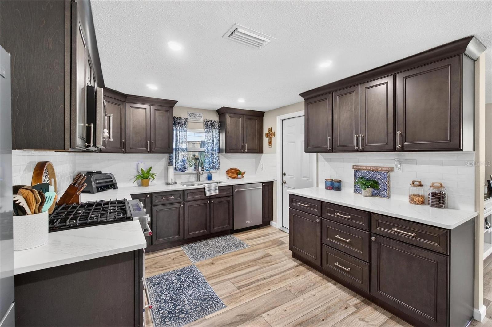 Image 9 of 30 For 5900 Bayou Grande Boulevard Ne