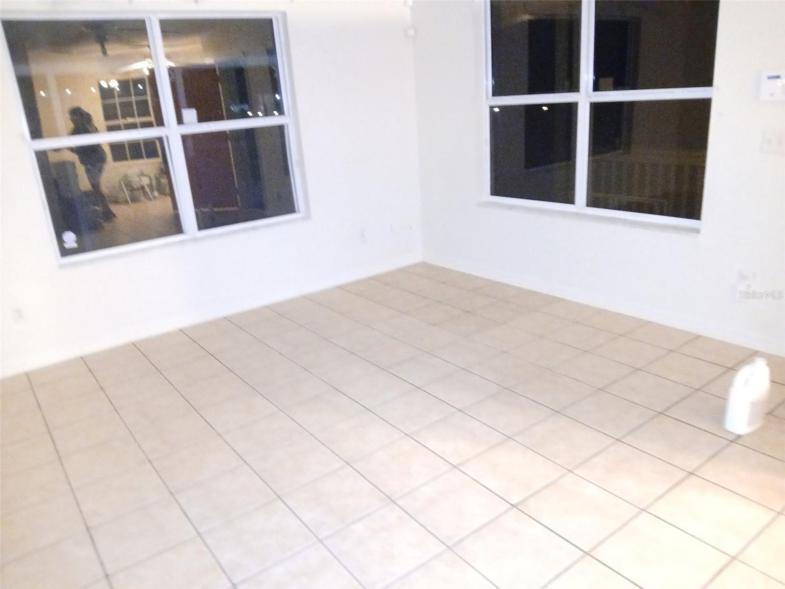 Image 8 of 13 For 790 Park Avenue