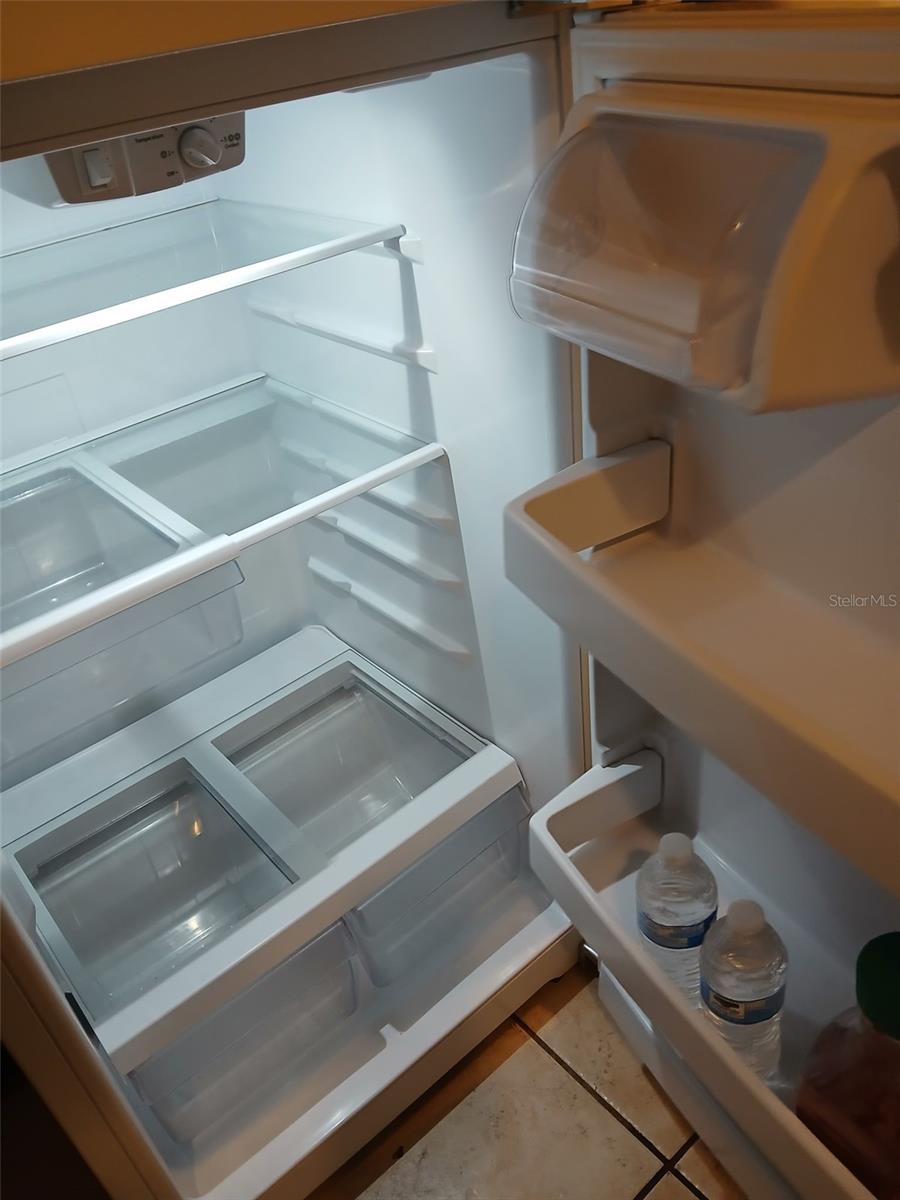 Image 9 of 13 For 790 Park Avenue