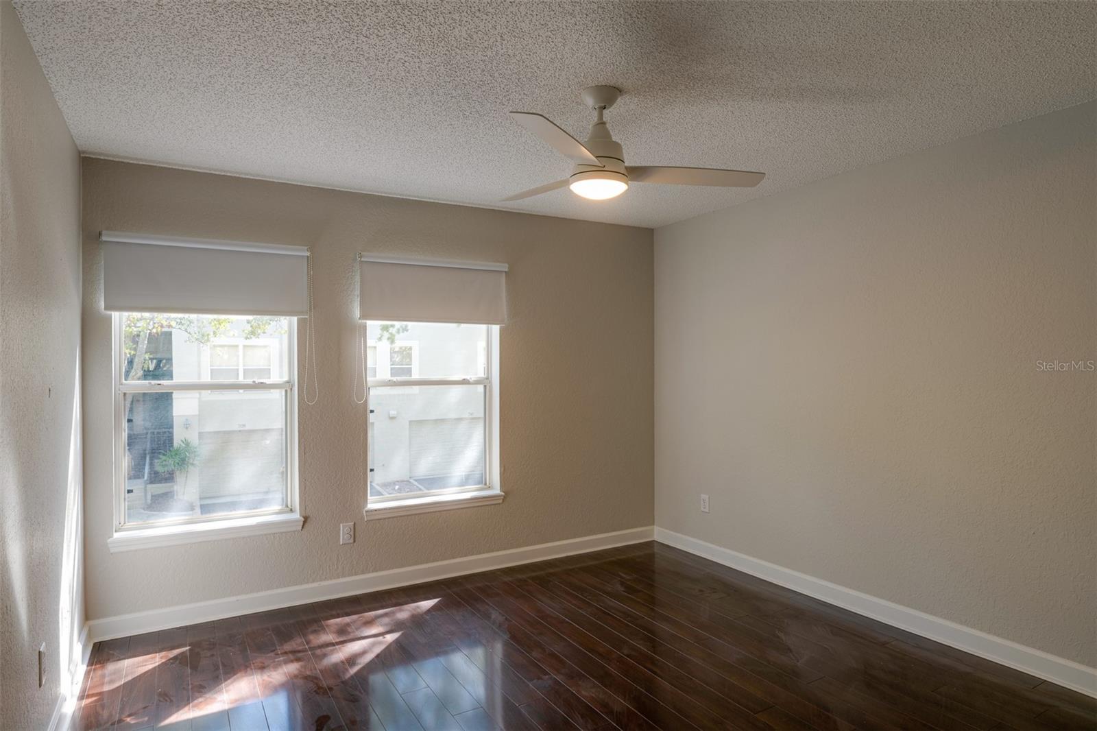 Image 19 of 27 For 717 Mainsail Drive