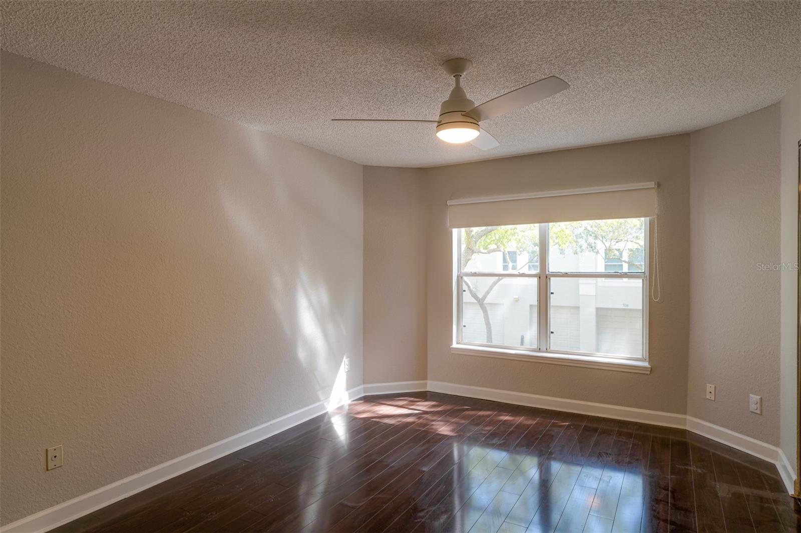 Image 21 of 27 For 717 Mainsail Drive