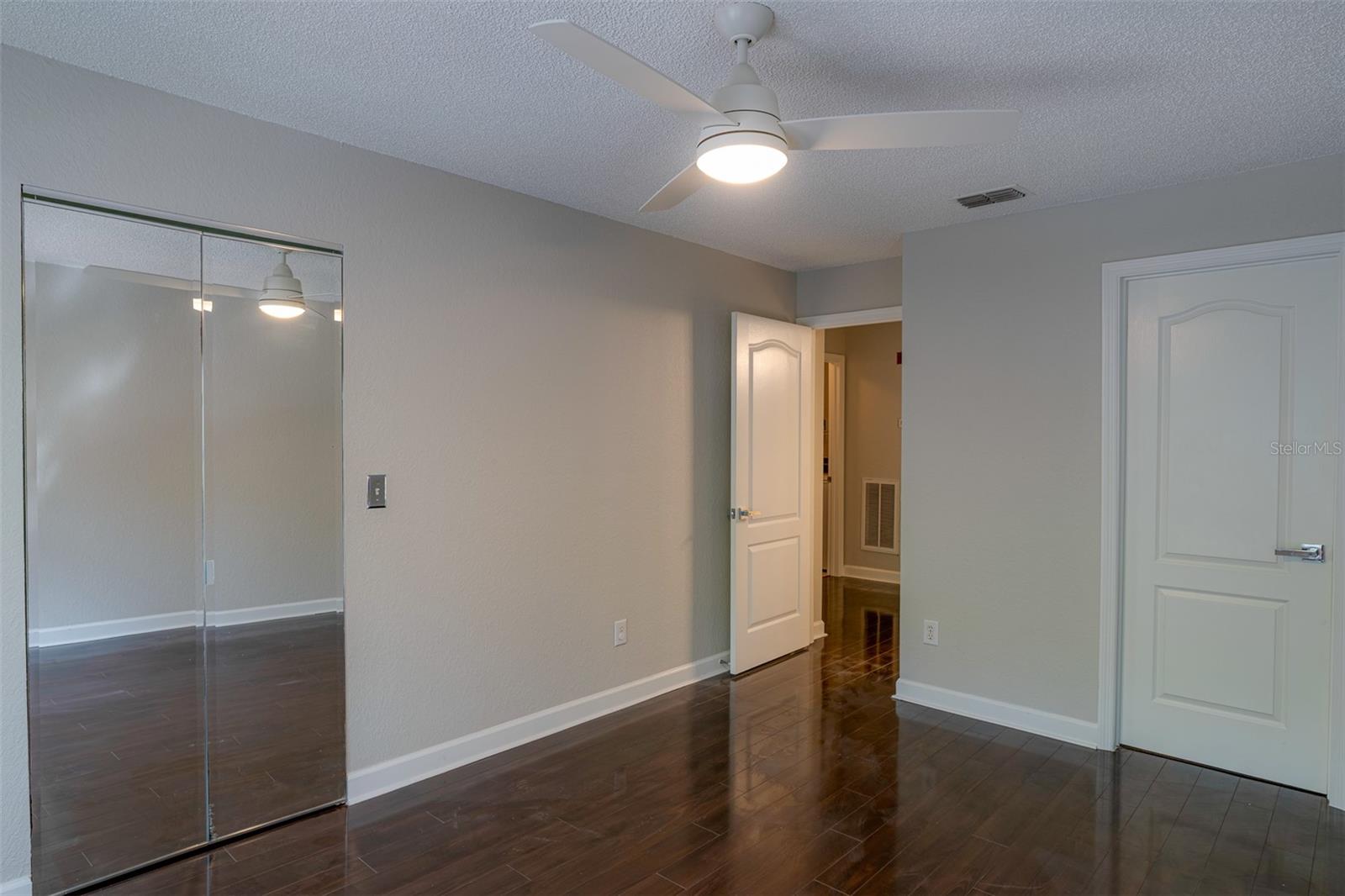 Image 22 of 27 For 717 Mainsail Drive